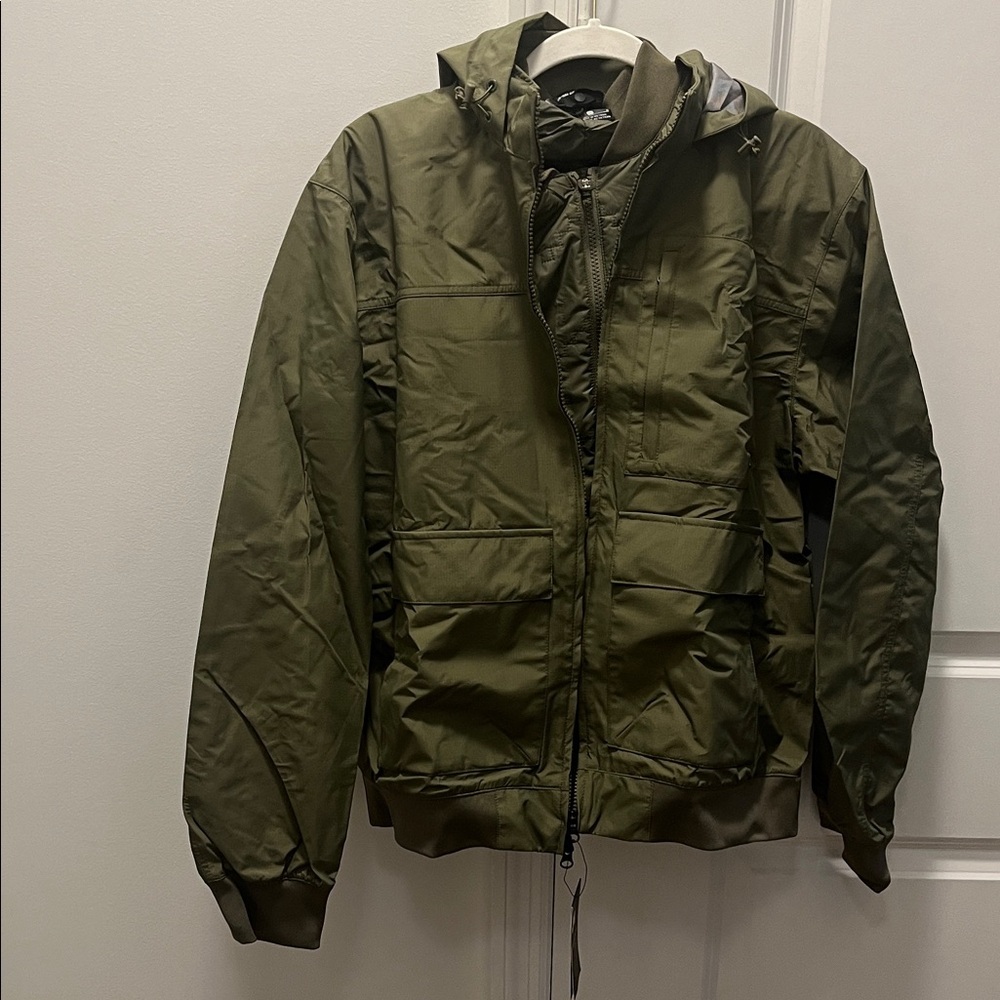 Nike Men's Green Hooded Puffer Jacket